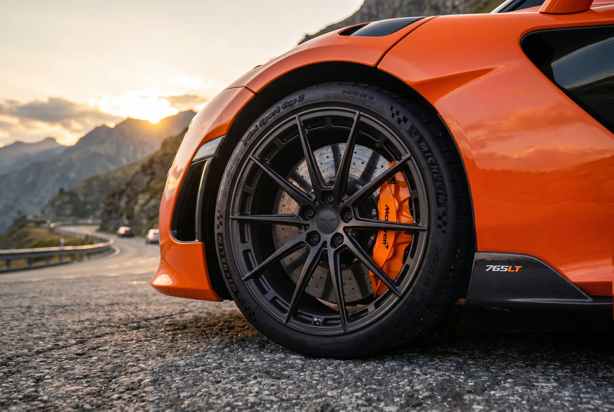 McLaren 765LT