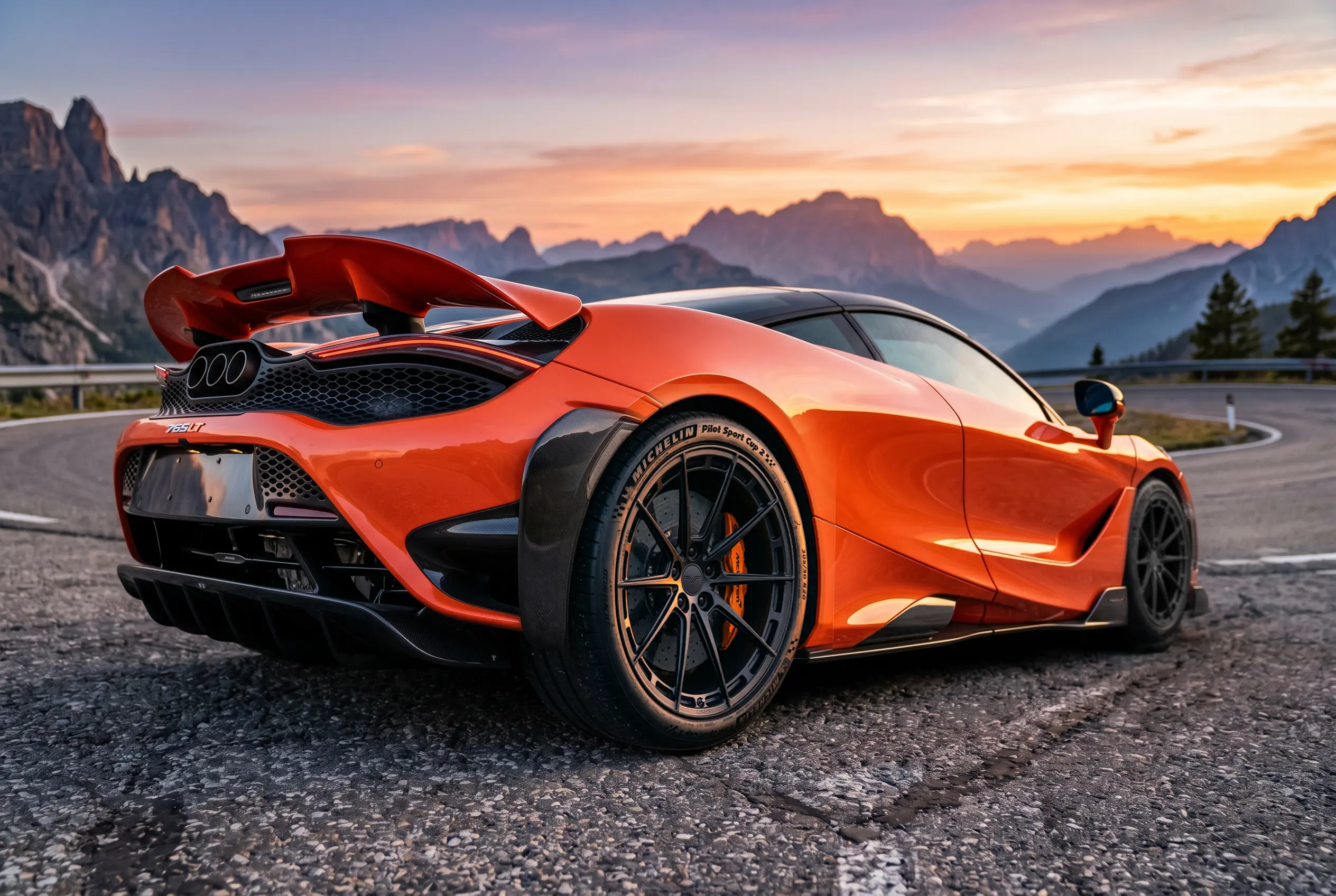 McLaren 765LT